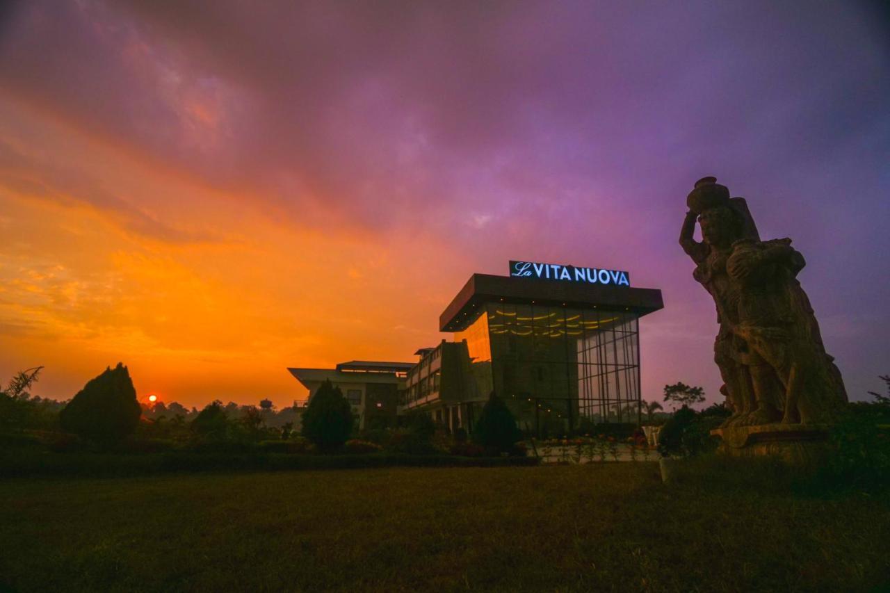 La Vita Nuova Resort Shaugaon Kültér fotó